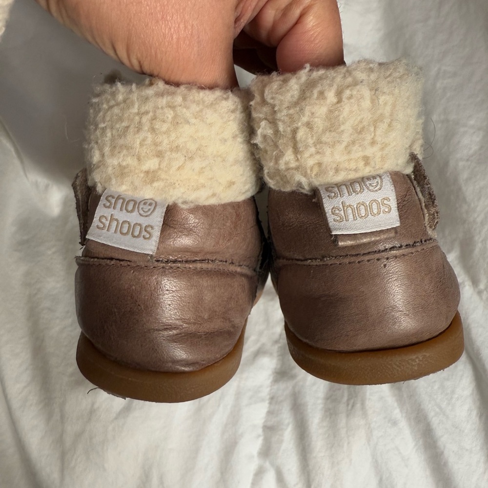 ShoShoos leather toddler boots